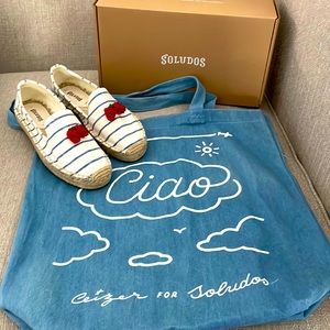NIB SOLUDOS Espadrilles in Stripes w/strawberries